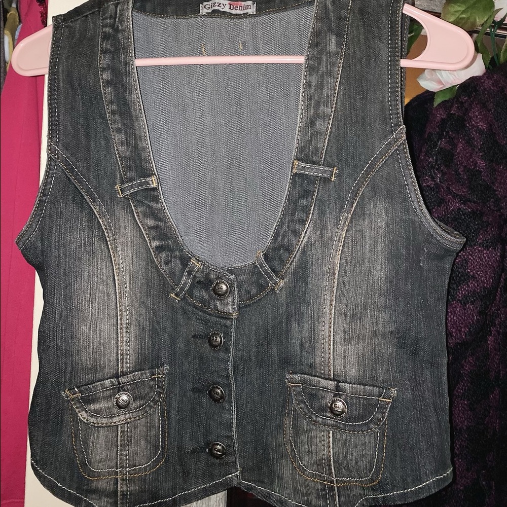 Woman’s vest denim